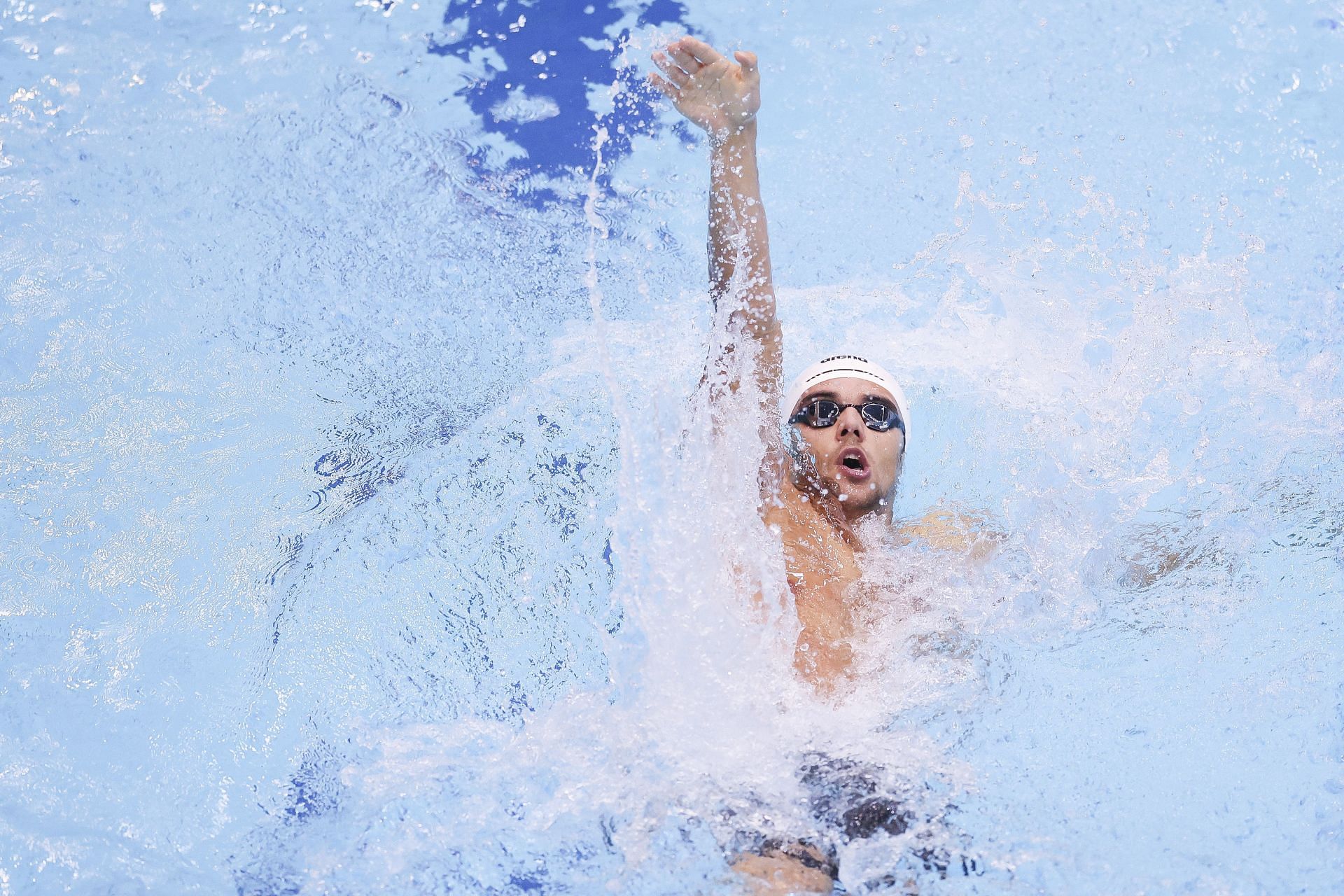 Thomas Ceccon of Italy competes at Men&#039;s 200m Backstroke heats during the World Aquatics Swimming World Cup 2023