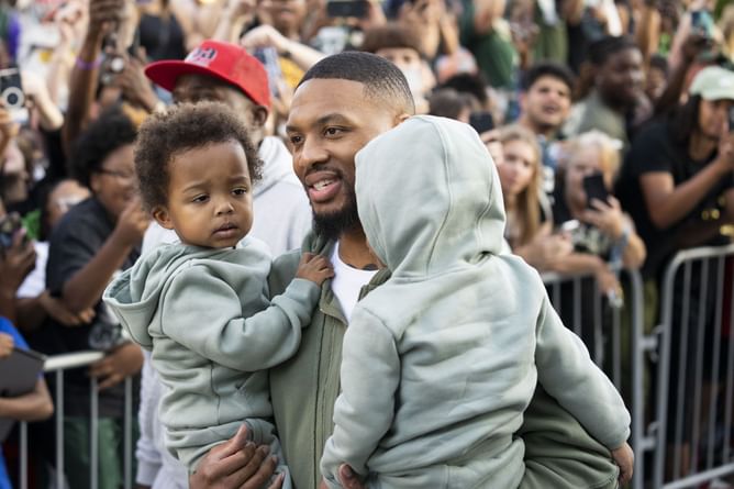 "To be alongside the best player in the league" - Damian Lillard's first words as a Milwaukee Buck echoes Wisconsin fans' sentiments