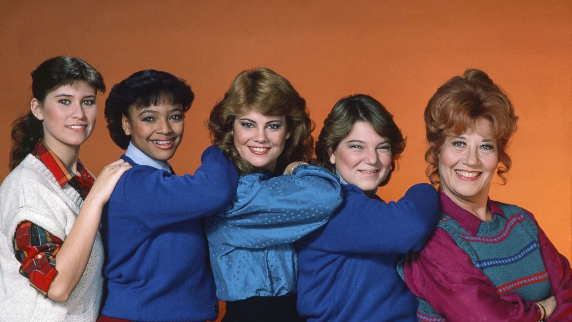 A picture of the cast from back in the day (Image via NBC)