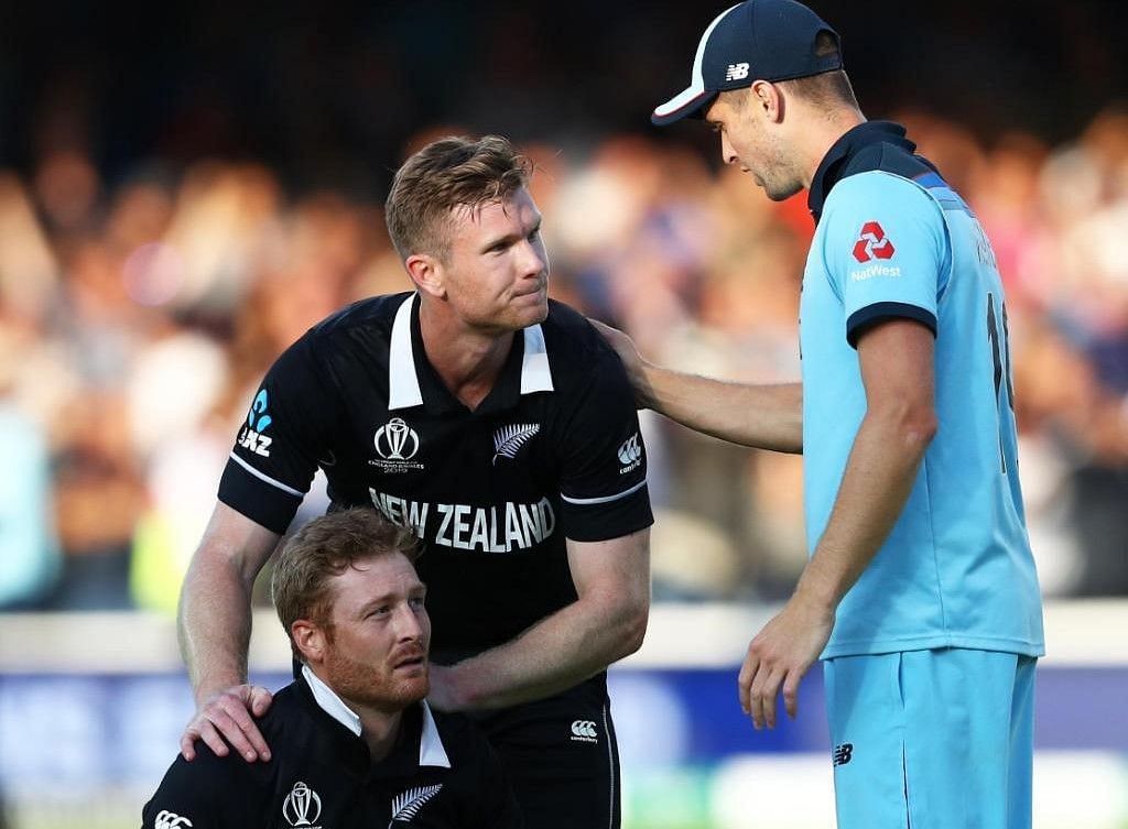 Chris Woakes with James Neesham and Martin Guptill. (Credits: Twitter)