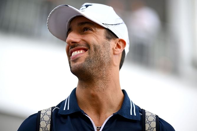 Returning Daniel Ricciardo criticised for “smiling in commercials” by former F1 champion
