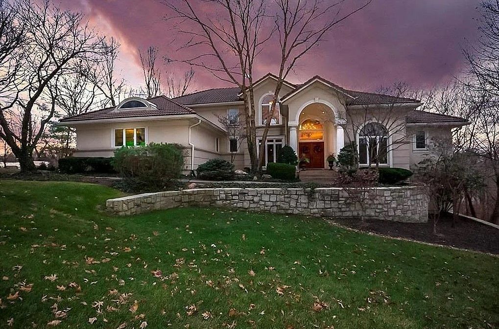 Front view of Travis Kelce&#039;s residence (Image credit: Elaina Sansone | ReeceNichols-KCN via VelvetRopes.com)