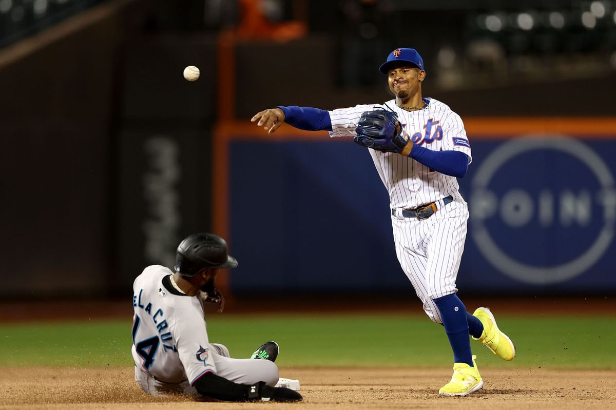 Who are the 2023 Rawlings Gold Glove Award finalists? Exploring all