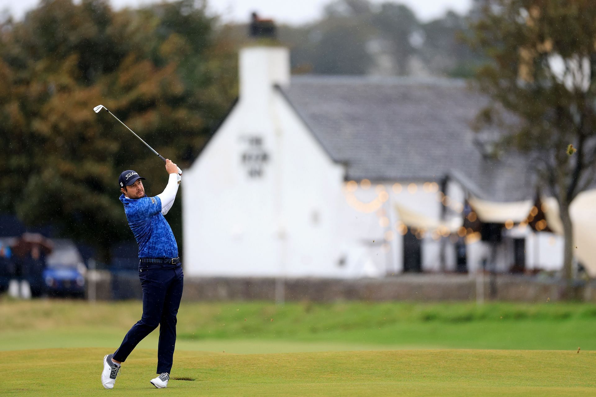 ST ANDREWS, SCOTLAND - OCTOBER 05: Peter Uihlein of the United States plays his second shot on the second hole during Day One of the Alfred Dunhill Links Championship at the Old Course St. Andrews (Image via Getty)