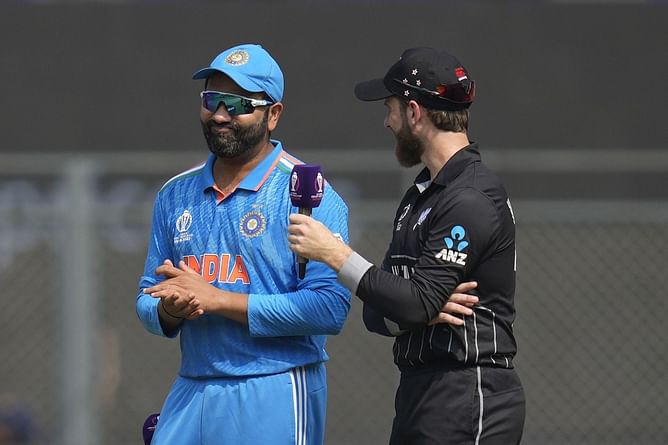 पाकिस्तान के पूर्व क्रिकेटर ने रोहित शर्मा के ऊपर टॉस में बेईमानी का लगाया आरोप