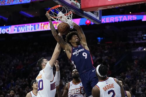 Kelly Oubre Jr. of the Philadelphia 76ers against the Phoenix Suns