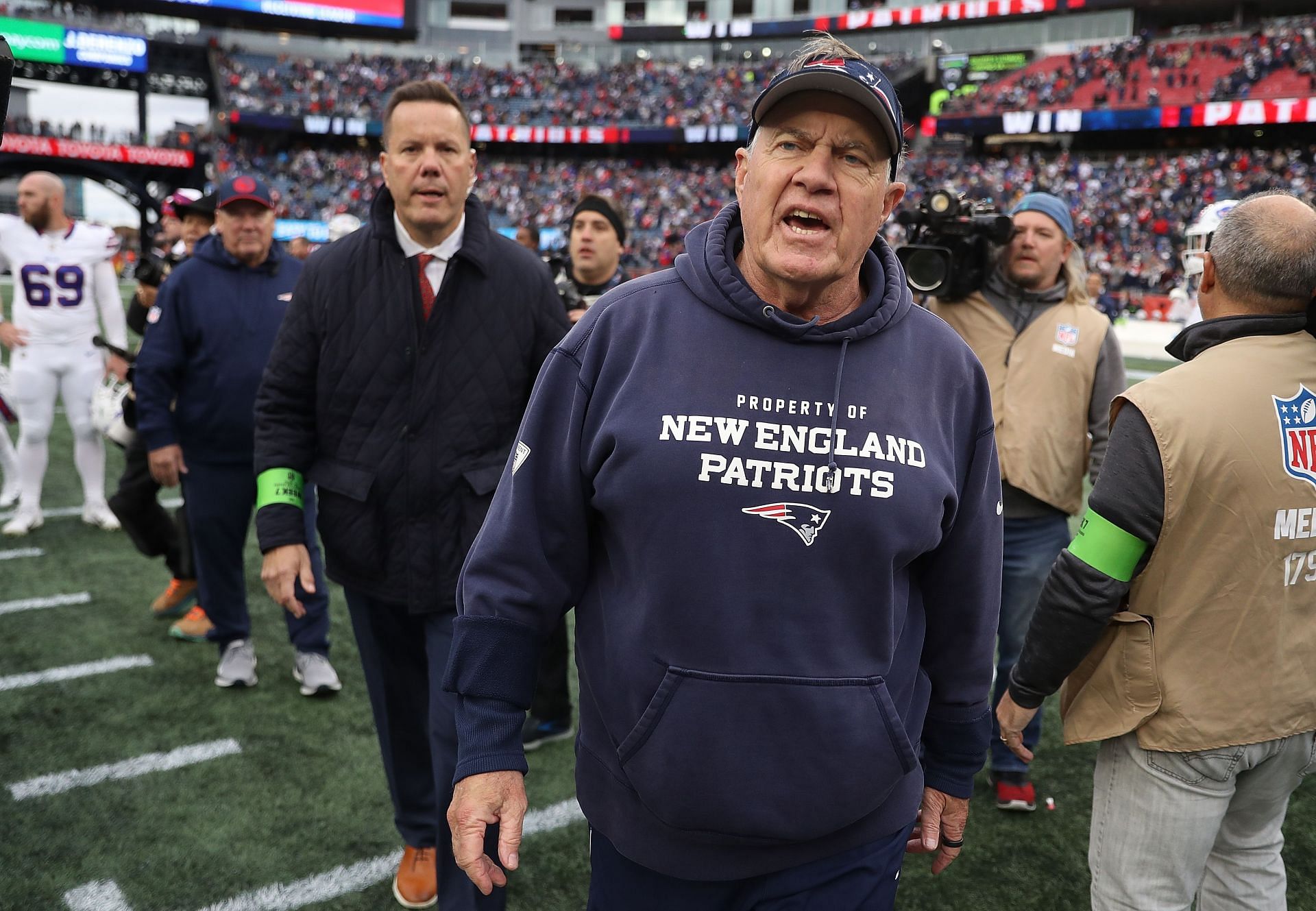 NFL World reacts to Bill Belichick reportedly being on hot seat amid ...