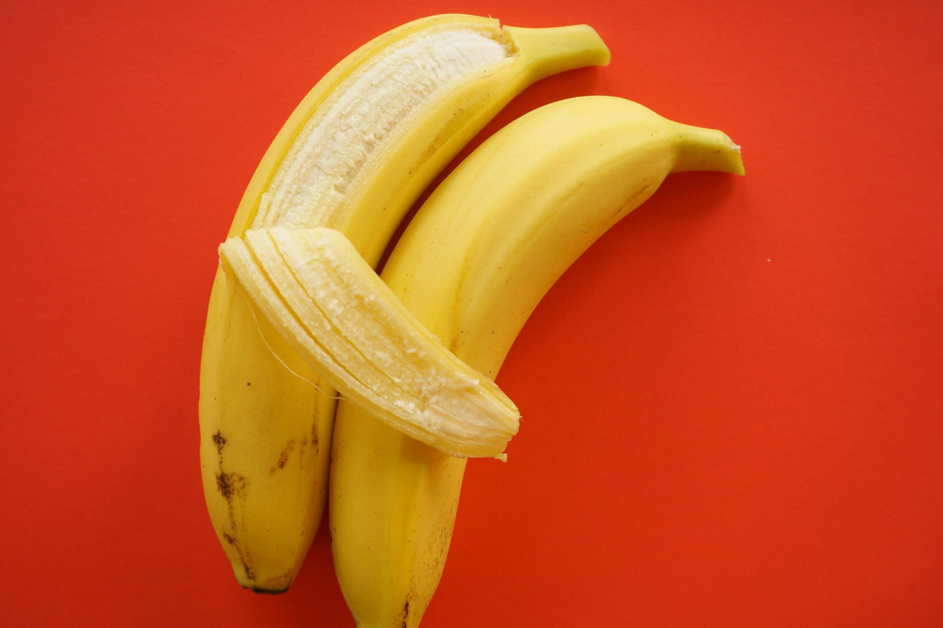 Eating bananas daily (Image via Unsplash/Dainis Graveris)