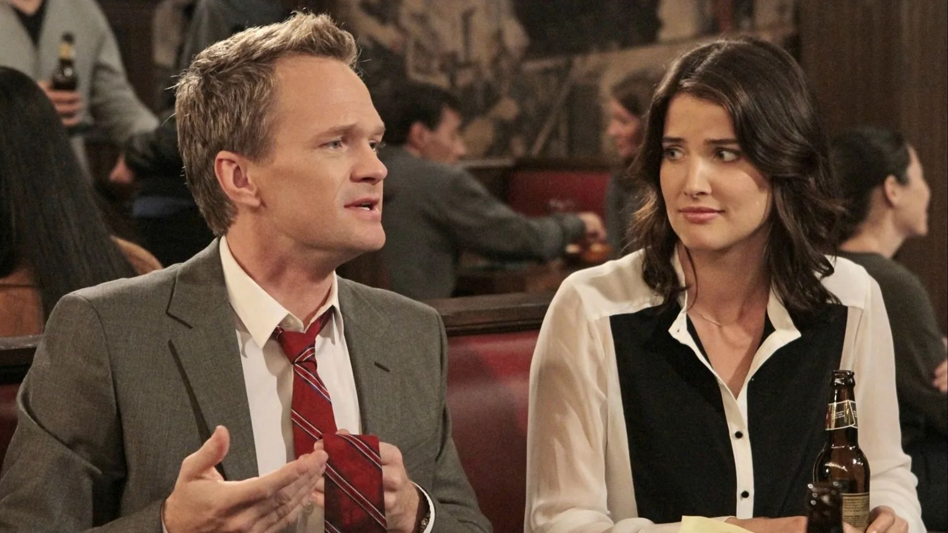 Are Barney and Robin related in How I Met Your Mother? Explained (Image via CBS)