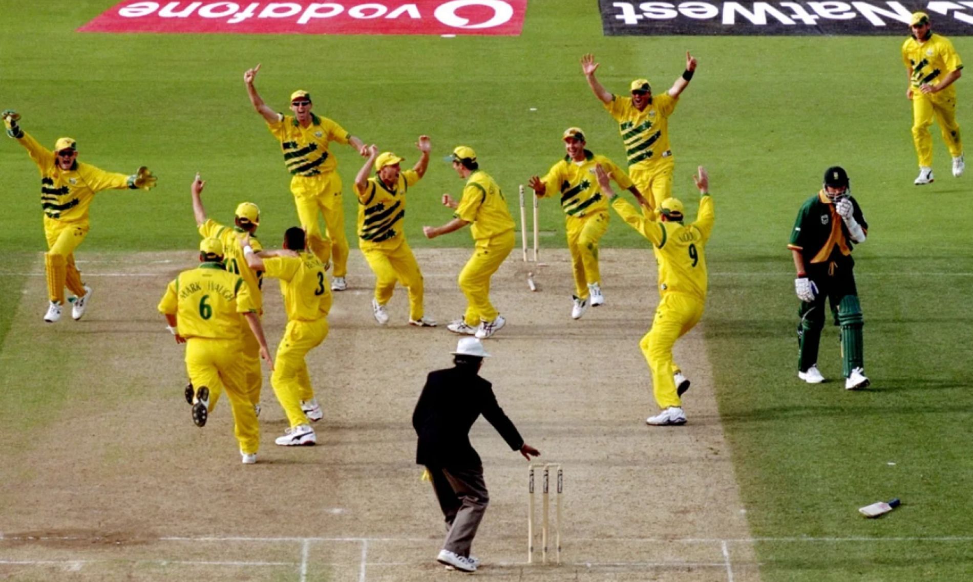 Scenes from the 1999 World Cup semi-final that haunts South African fans to date.