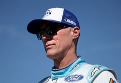 Kevin Harvick shares inspirational message from MLB legend: “Make sure you take that jersey off for yourself, don’t let them take it off for you”
