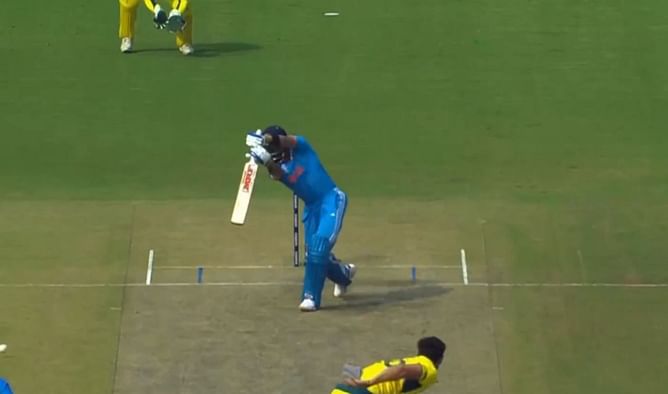 [Watch] Virat Kohli smashes hat-trick of boundaries off Mitchell Starc in IND vs AUS 2023 World Cup final