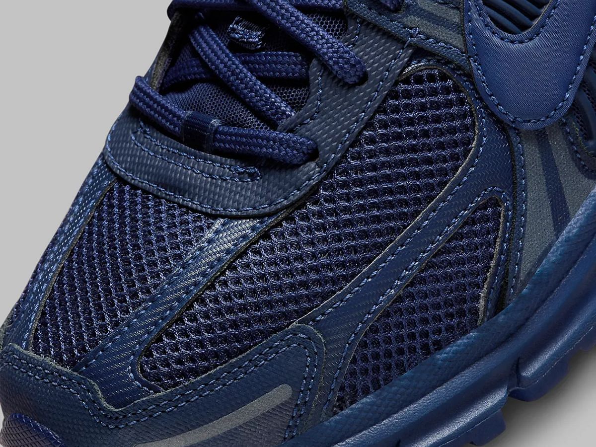 Upper of Nike Zoom Vomero 5 &ldquo;Midnight Navy&rdquo; sneakers (Image via Sneaker News)