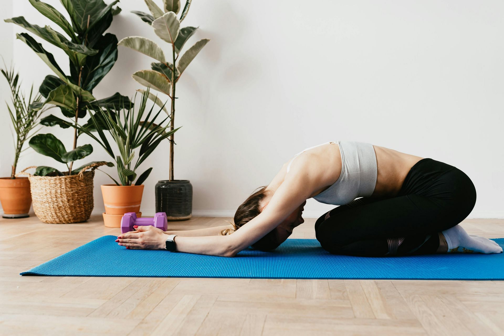 Importance of child pose as Thanksgiving pose (image sourced via Pexels / Photo by Karolina)