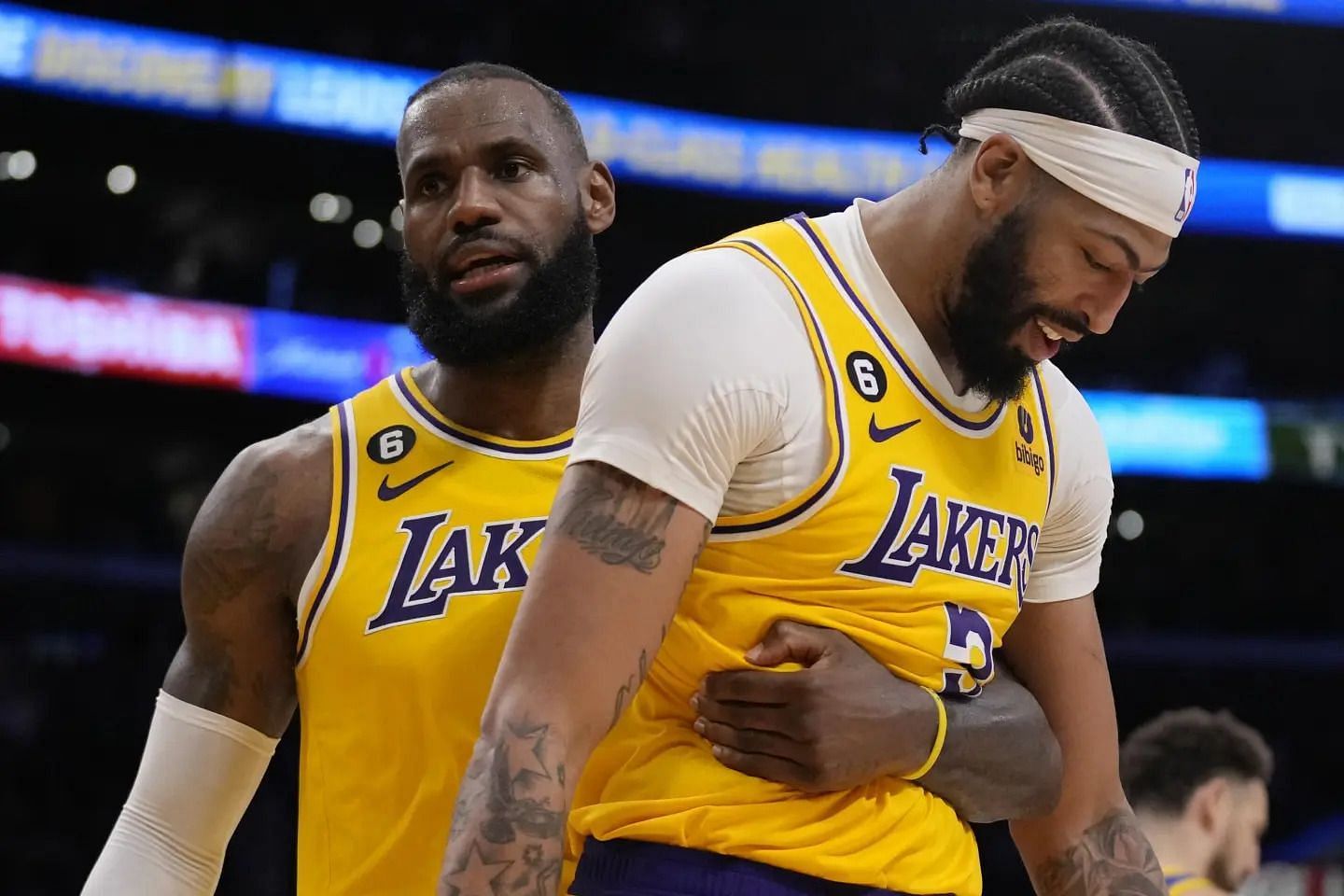 LeBron James (left) and Anthony Davis (right) are expected to play Wednesday vs the Dallas Mavericks (AP Photo/Ashley Landis)