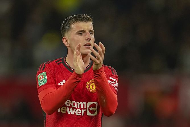 "Never had that in his life" - Rio Ferdinand takes subtle Chelsea dig as he explains why Mason Mount is struggling at Manchester United
