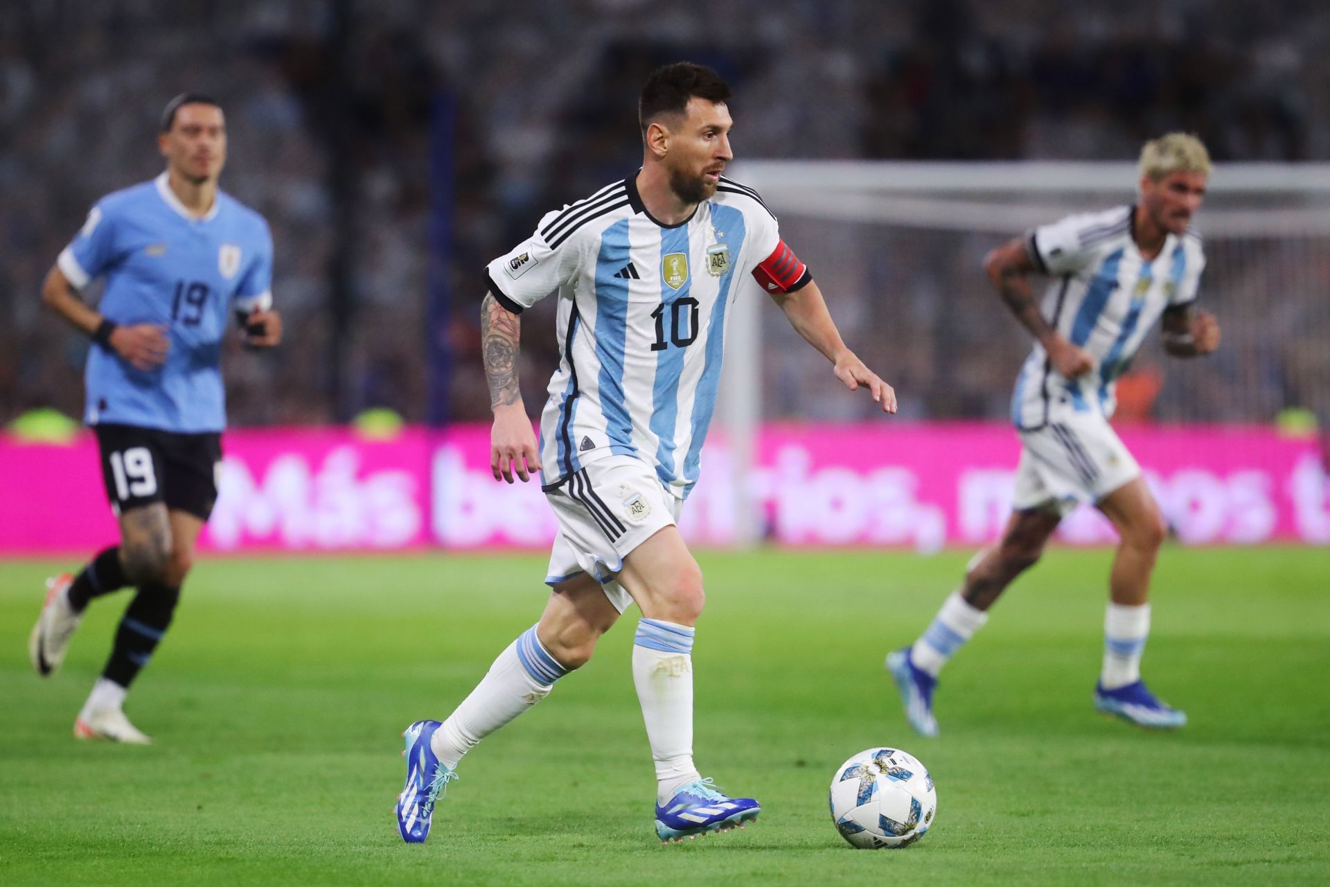 Lionel Messi (via Getty Images)