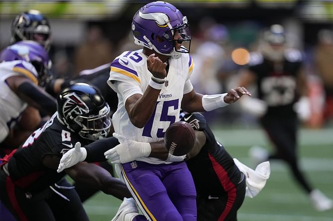Fantasy Football Week 10 Waiver Wire: Top QB, RB, WR and TE pickups feat. Joshua Dobbs, Keaton Mitchell and more