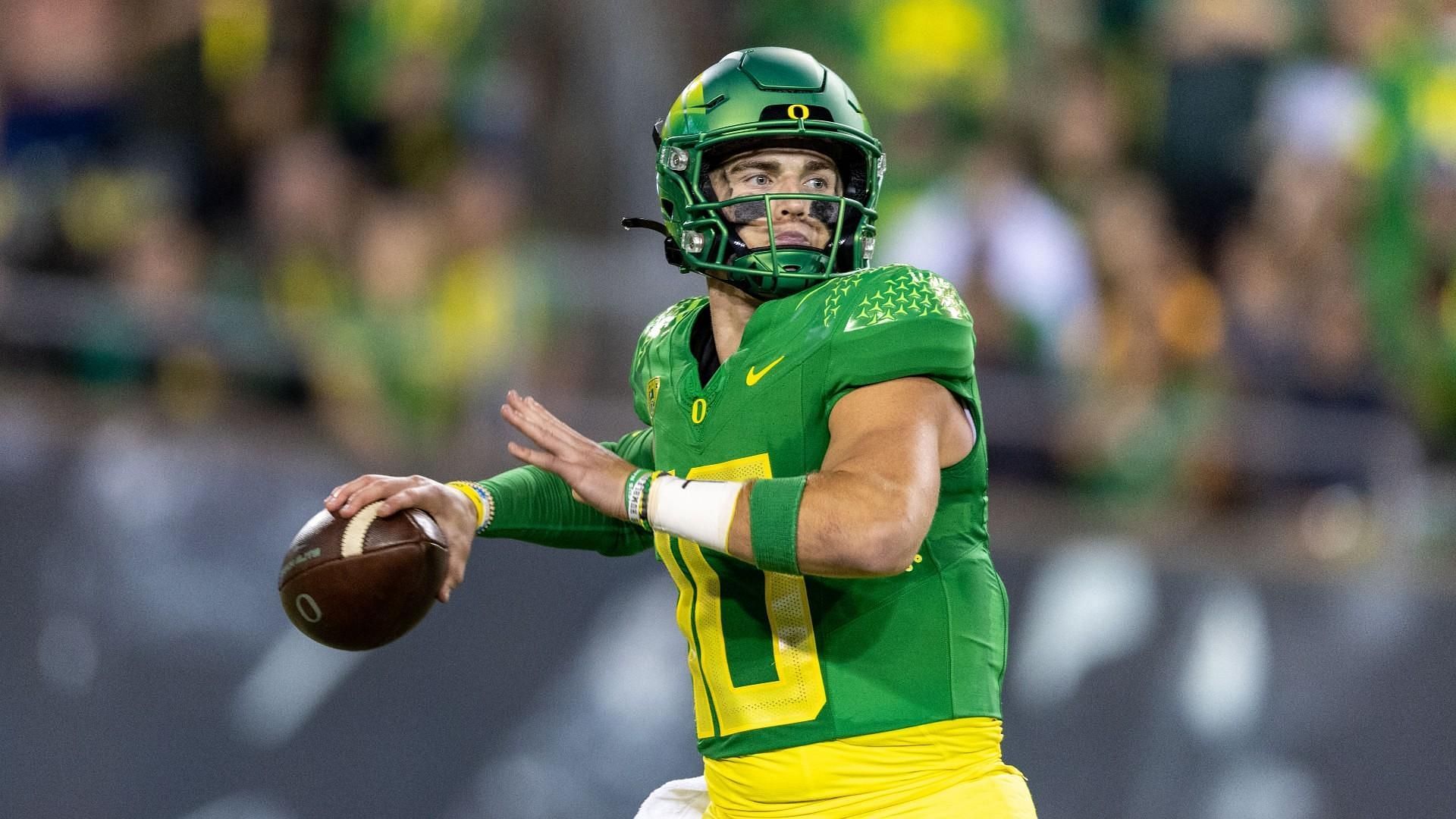 Oregon Ducks QB Bo Nix