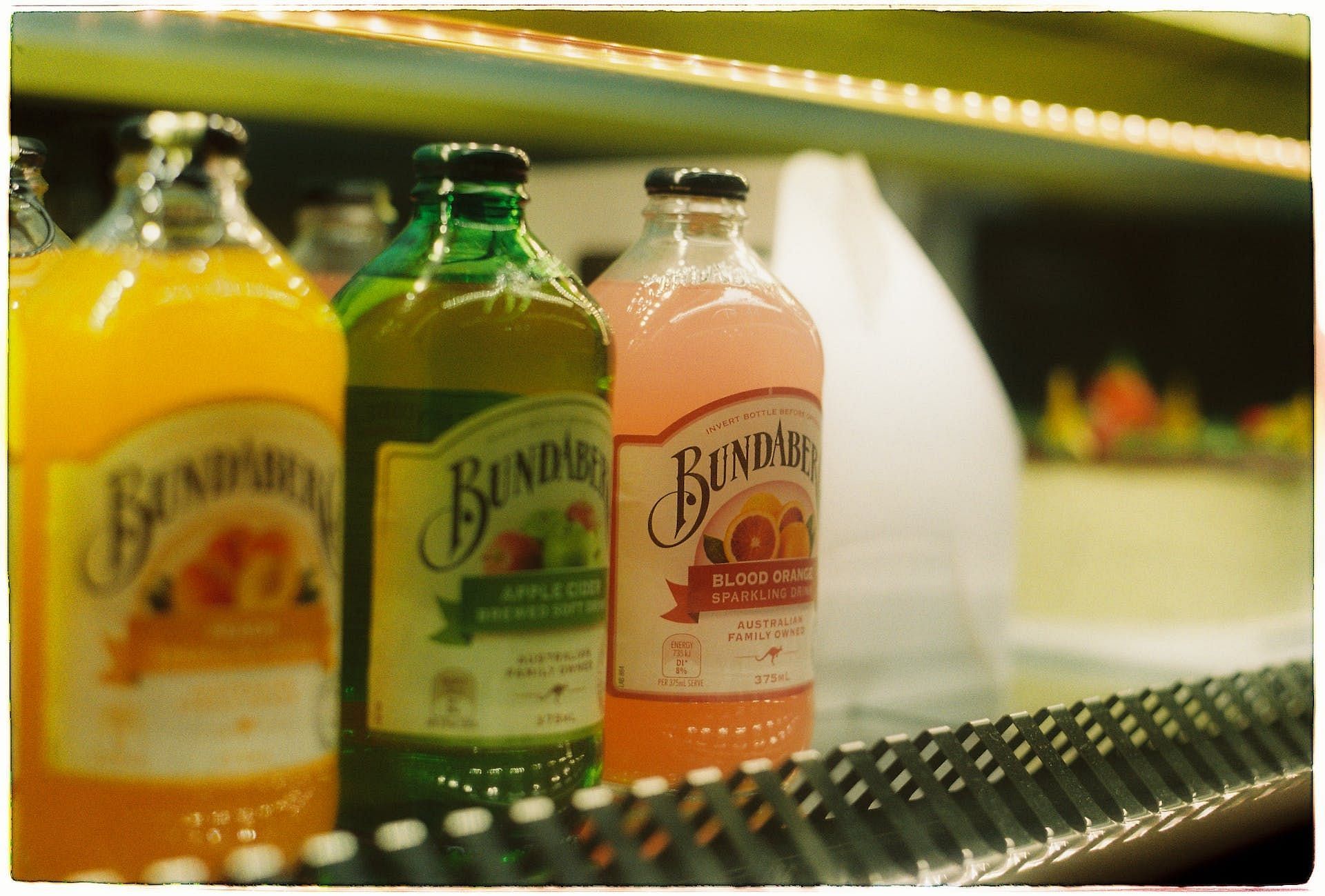 Prepacked fruit juices are unhealthy. (Image via Pexels/&Aacute;nh Đặng)