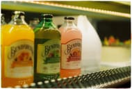 Prepacked fruit juices are unhealthy. (Image via Pexels/Ánh Đặng)