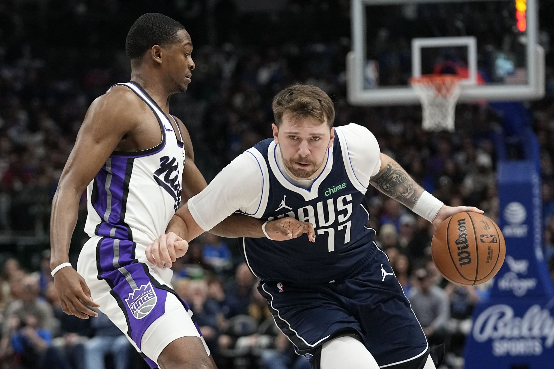 Luka Doncic (right) vs. the Kings