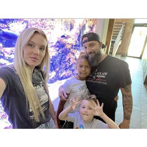 Lacey Hester with her husband and children - Image courtesy - Lacey Hester&rsquo;s Instagram