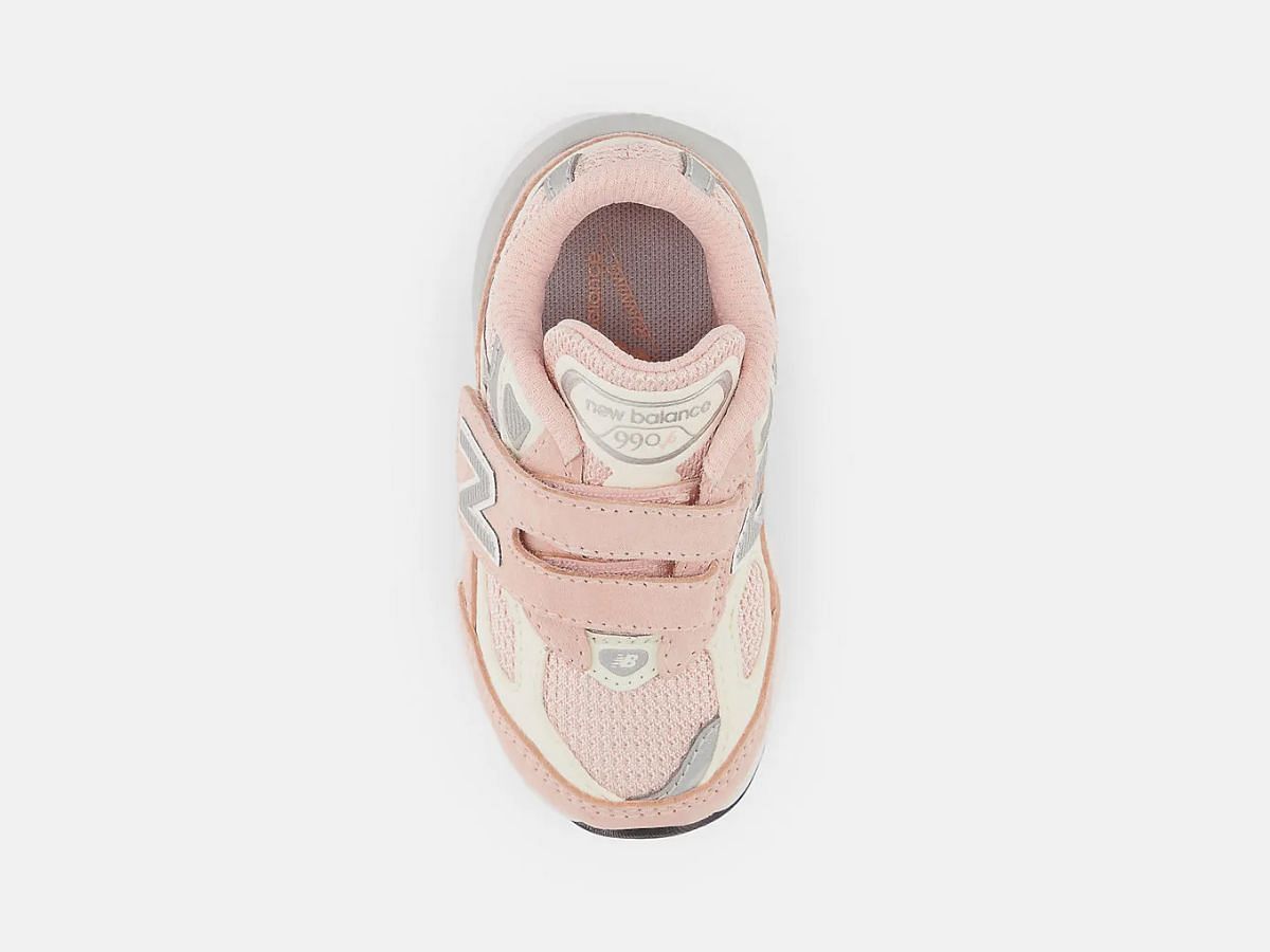 New Balance 990v6 &ldquo;Pink Haze&rdquo; sneakers (Image via Sneaker News)