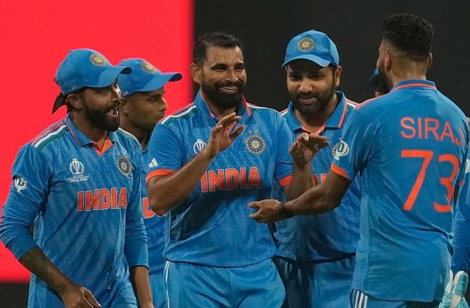 CWC 2023: भारतीय टीम की 302 रनों से धमाकेदार जीत के साथ सेमीफाइनल में एंट्री, श्रीलंकाई टीम सिर्फ 55 रनों पर ढेर