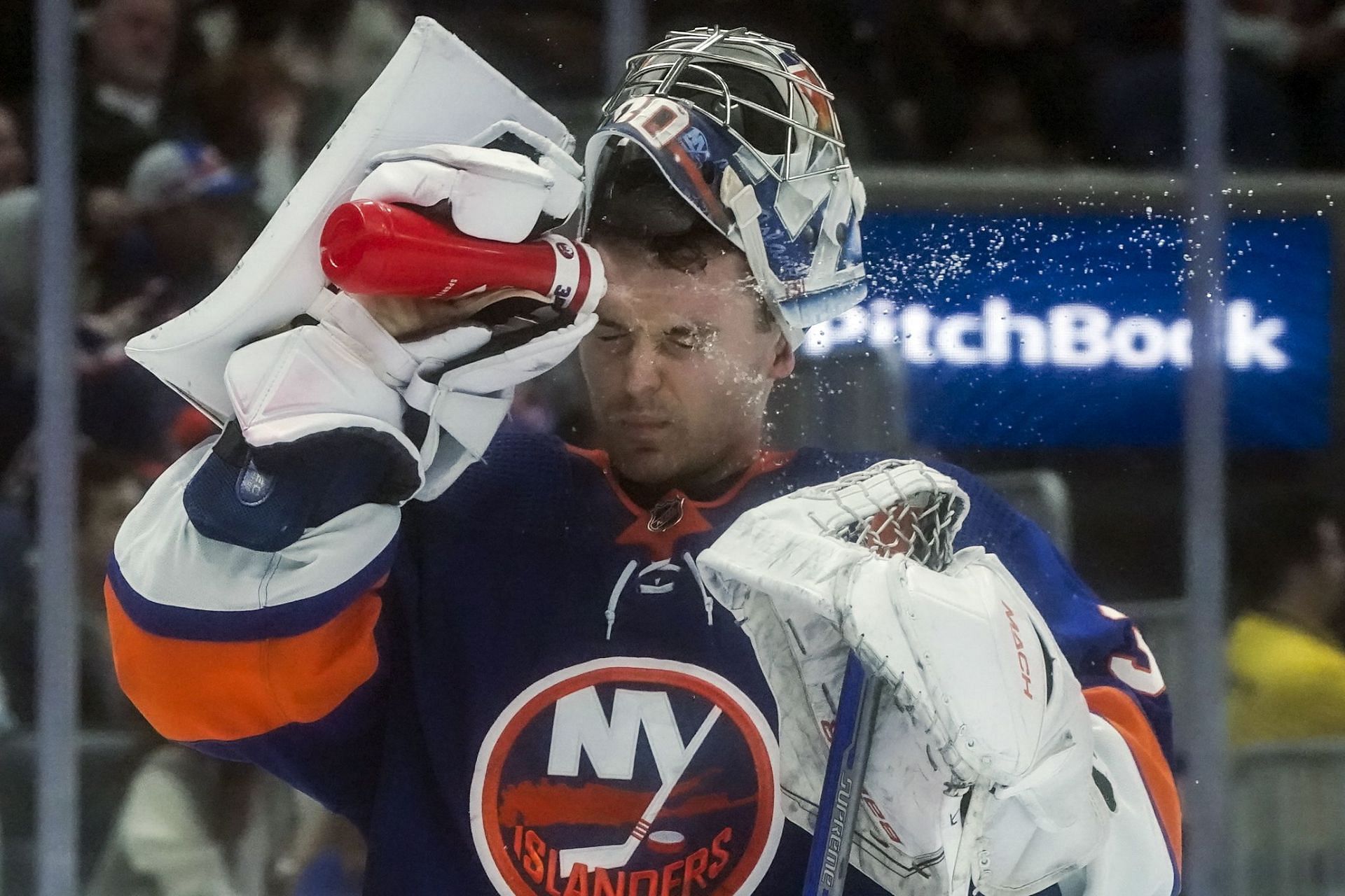 Hurricanes Islanders Hockey