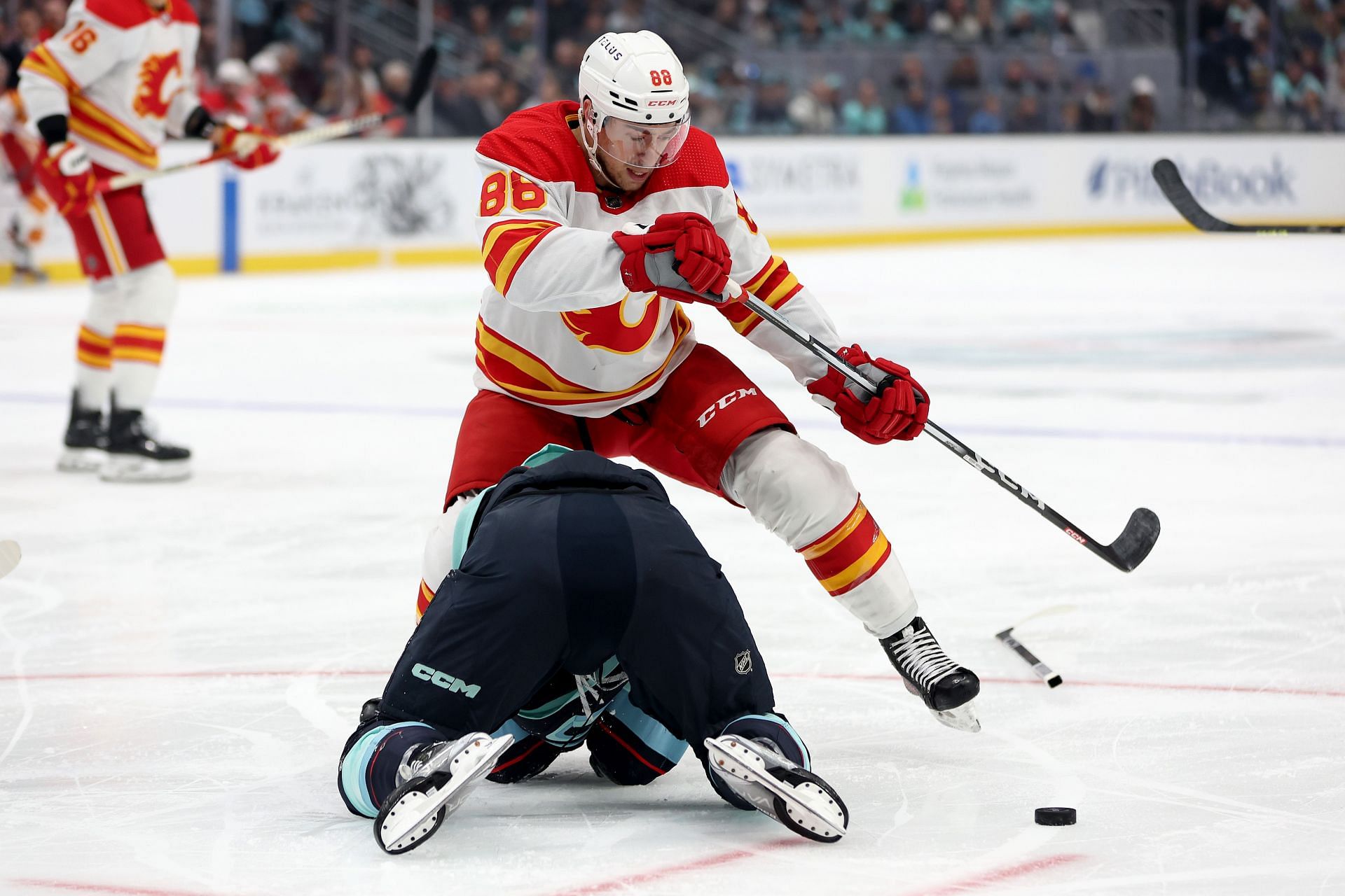 Calgary Flames' Andrew Mangiapane ejected from game for cross-checking -  Daily Faceoff