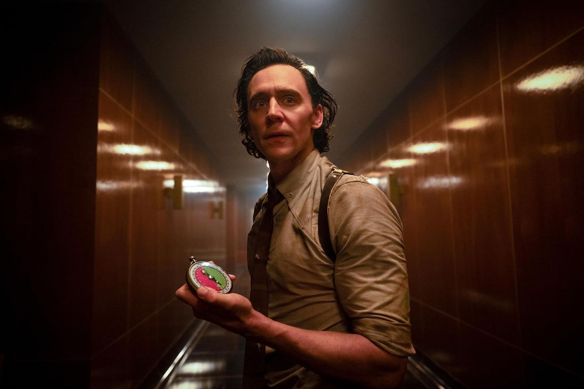 Tom Hiddleston in Ouroboros episode of Loki Season 2 (2023) (Image via MARVEL)