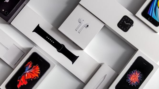 Best holiday gifts for an Apple fan in 2023