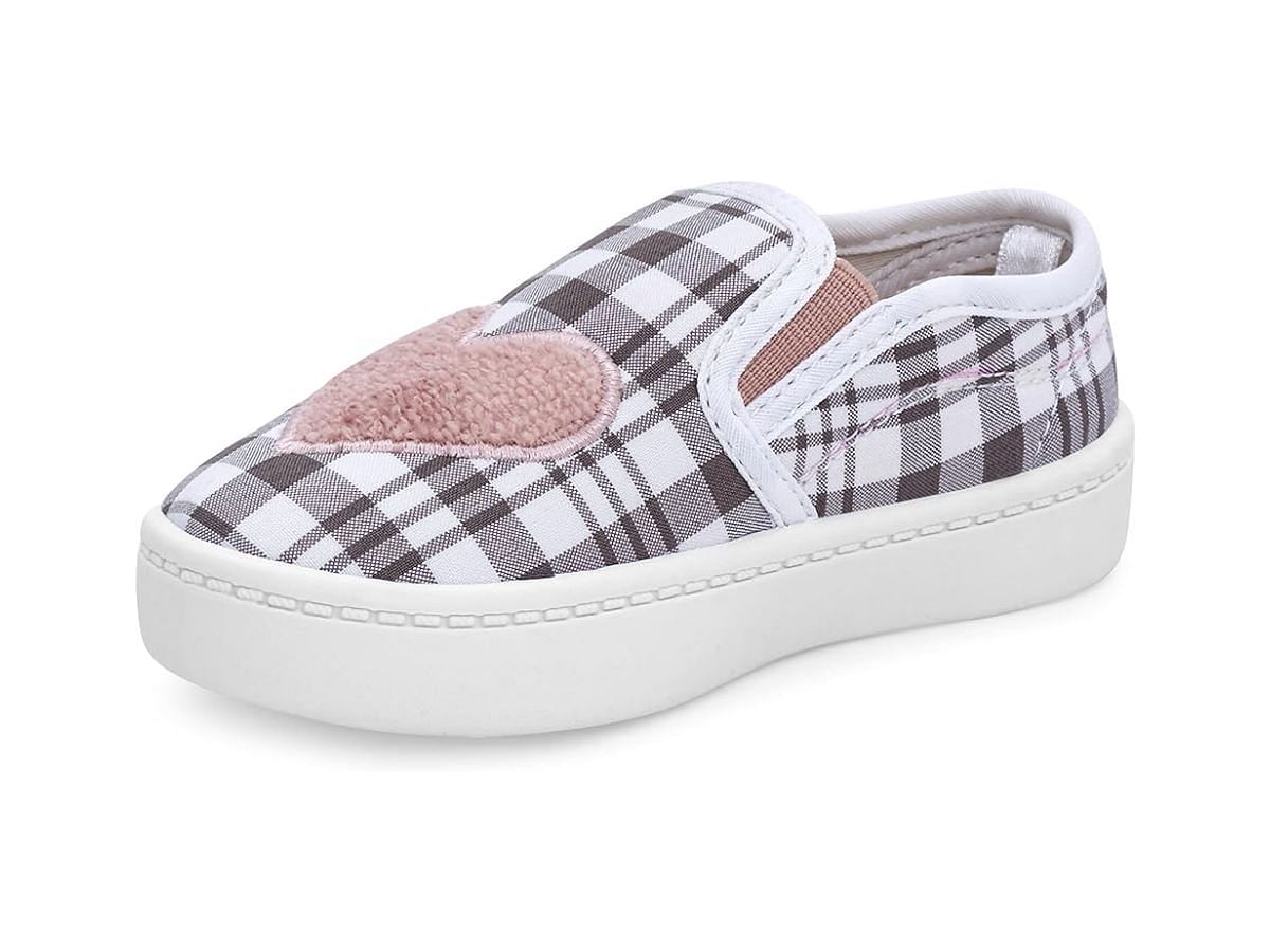 The Carter&#039;s Unisex-Child Nettie slip-on sneakers (Image via Amazon)