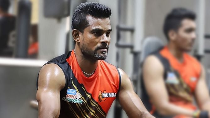 Who is the oldest player to play in the Pro Kabaddi League?