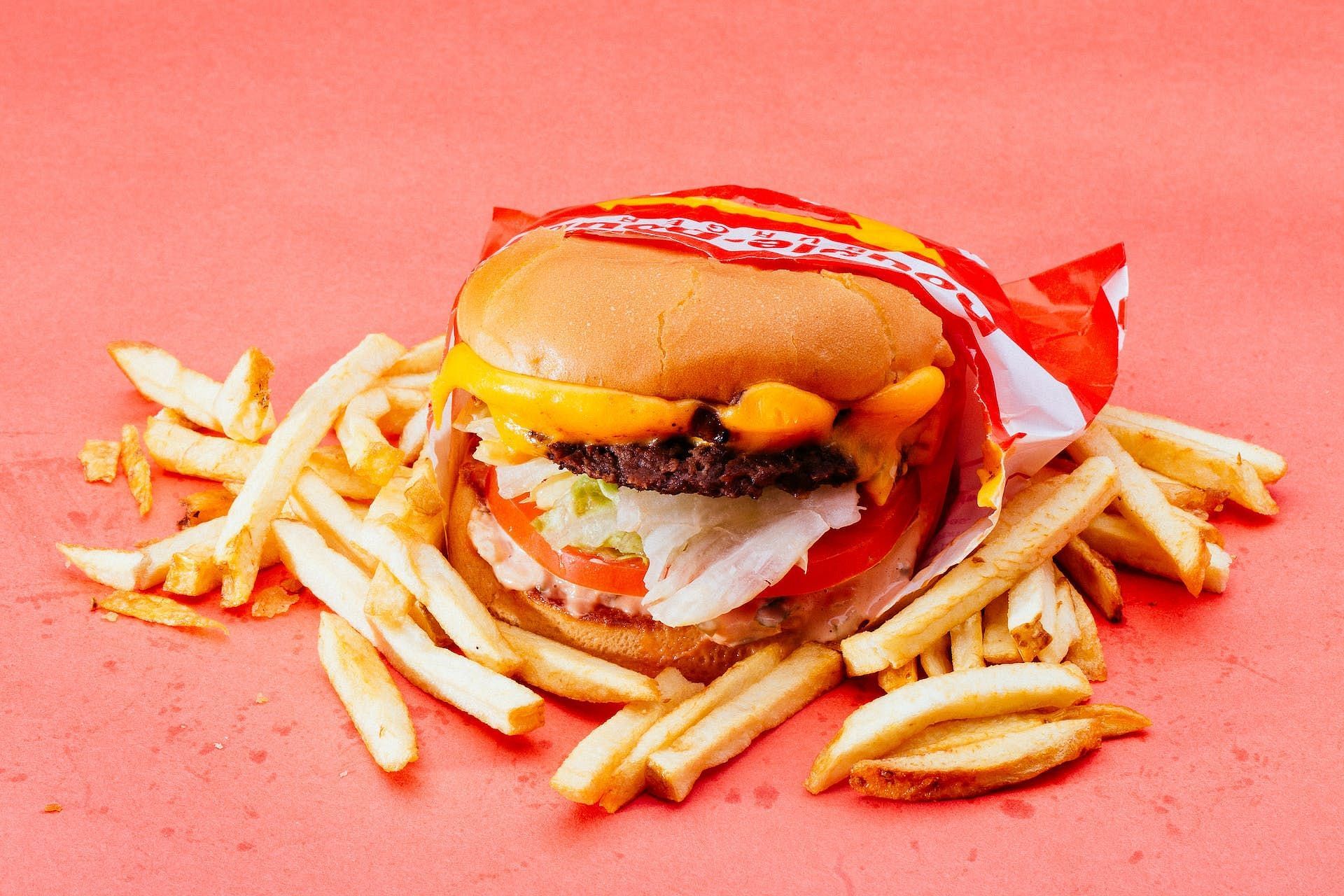 Fast foods are packed with refined carbohydrates. (Image via Pexels/Isaac Taylor)