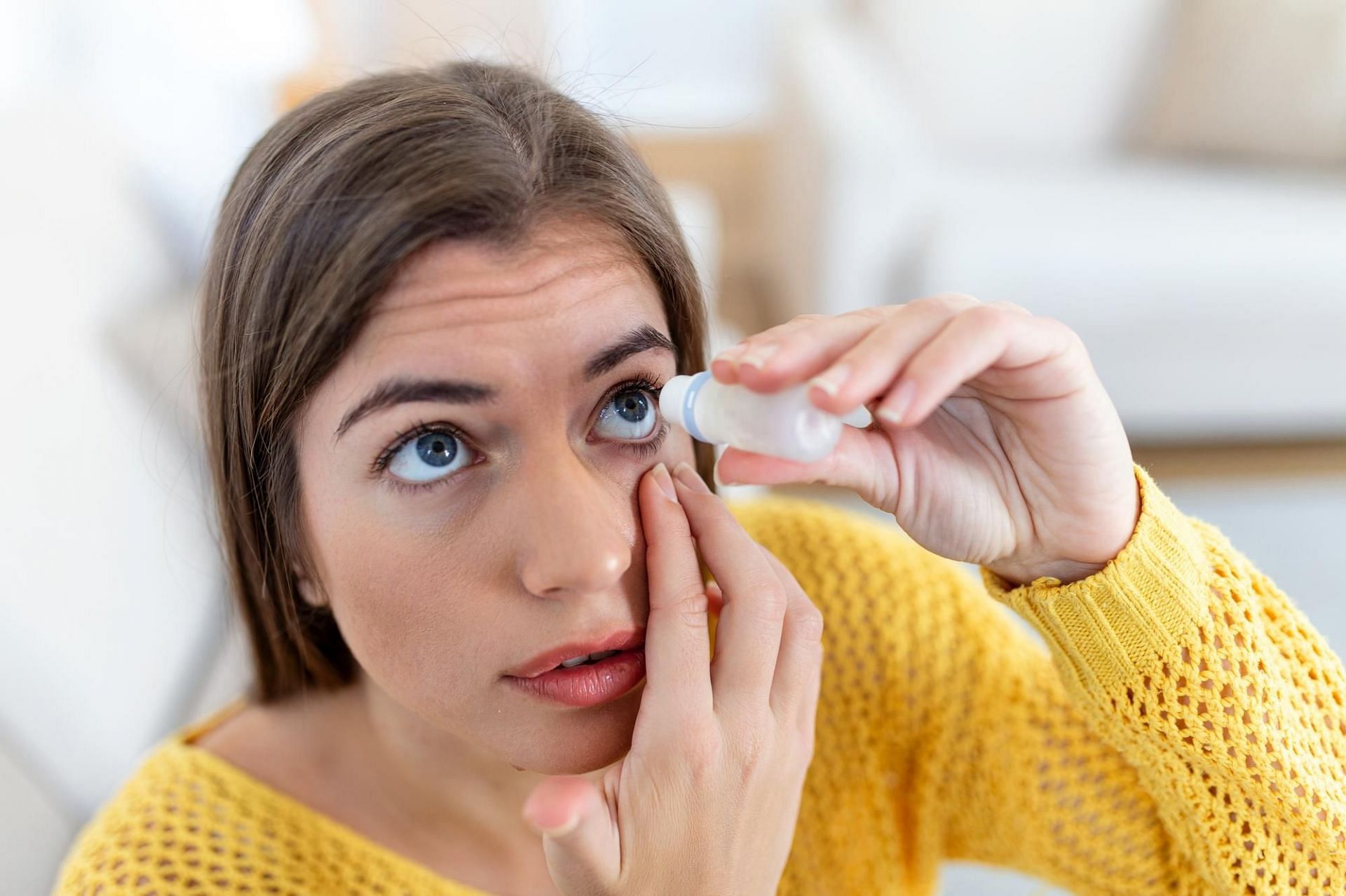 Eye drops can help unclog the blockage. (Image via Freepik/stefamerpik)