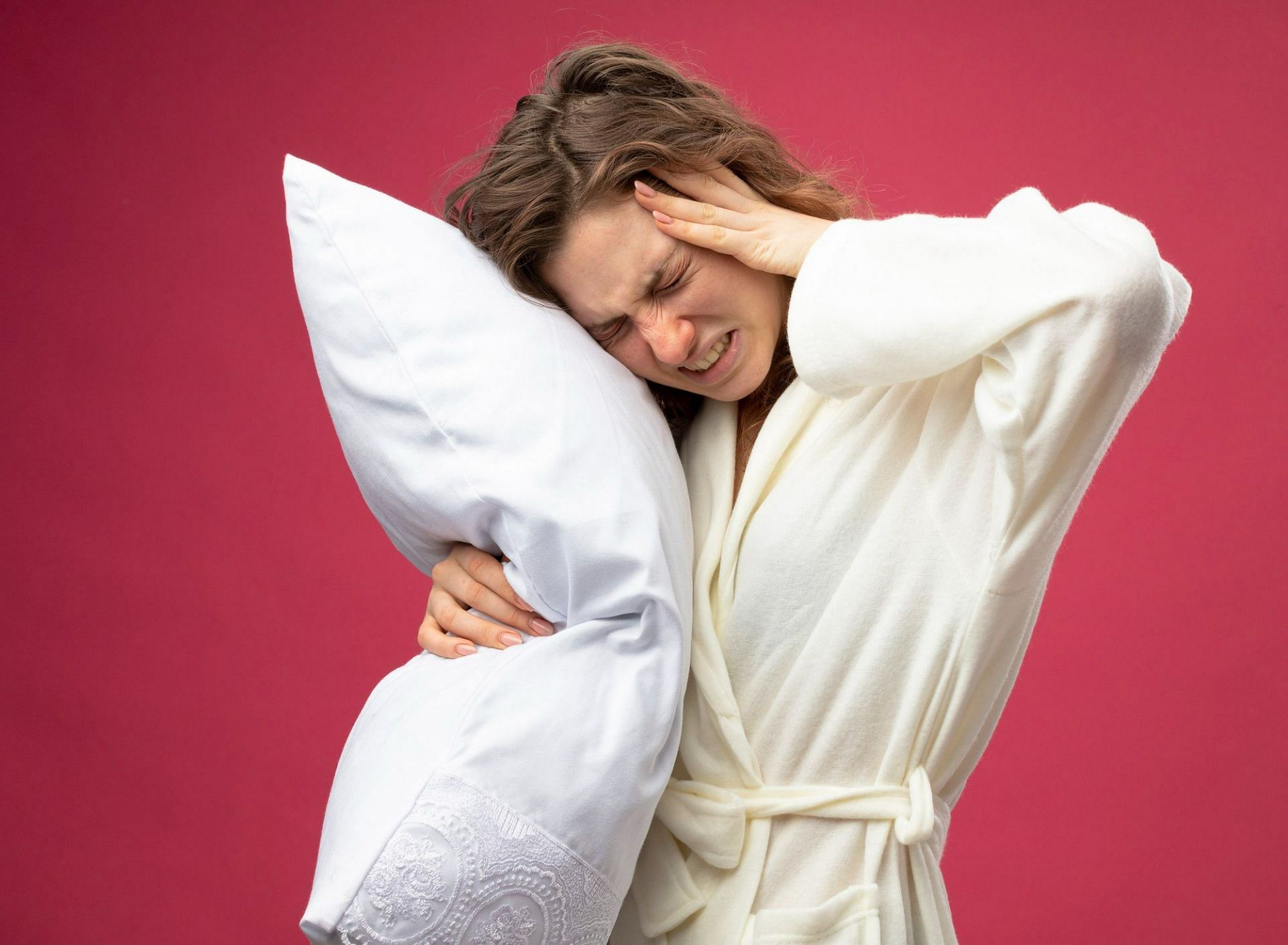 Can you sleep with a concussion? (Image by stockking on Freepik)
