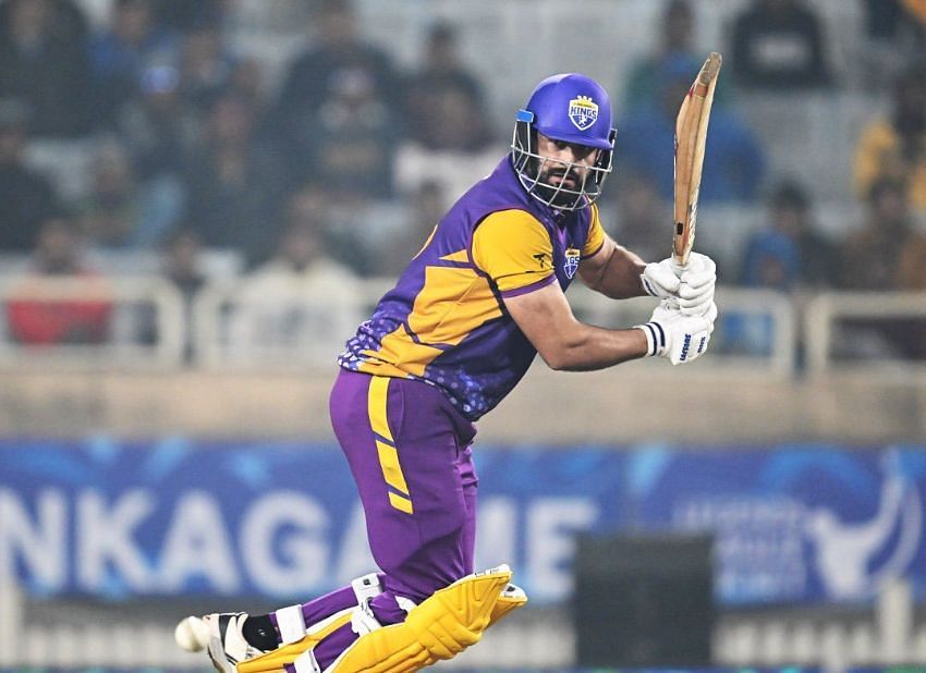 Irfan Pathan in action (Image Courtesy: Twitter/Bhilwara Kings)