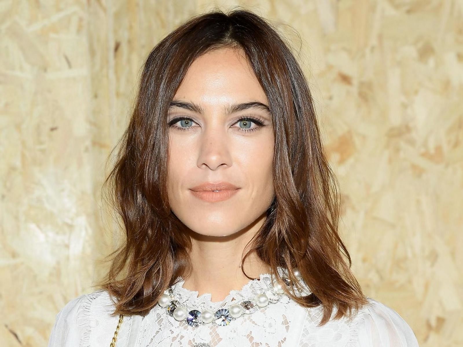 Alexa Chung in celebrities with cold sores (Image via Getty Images)