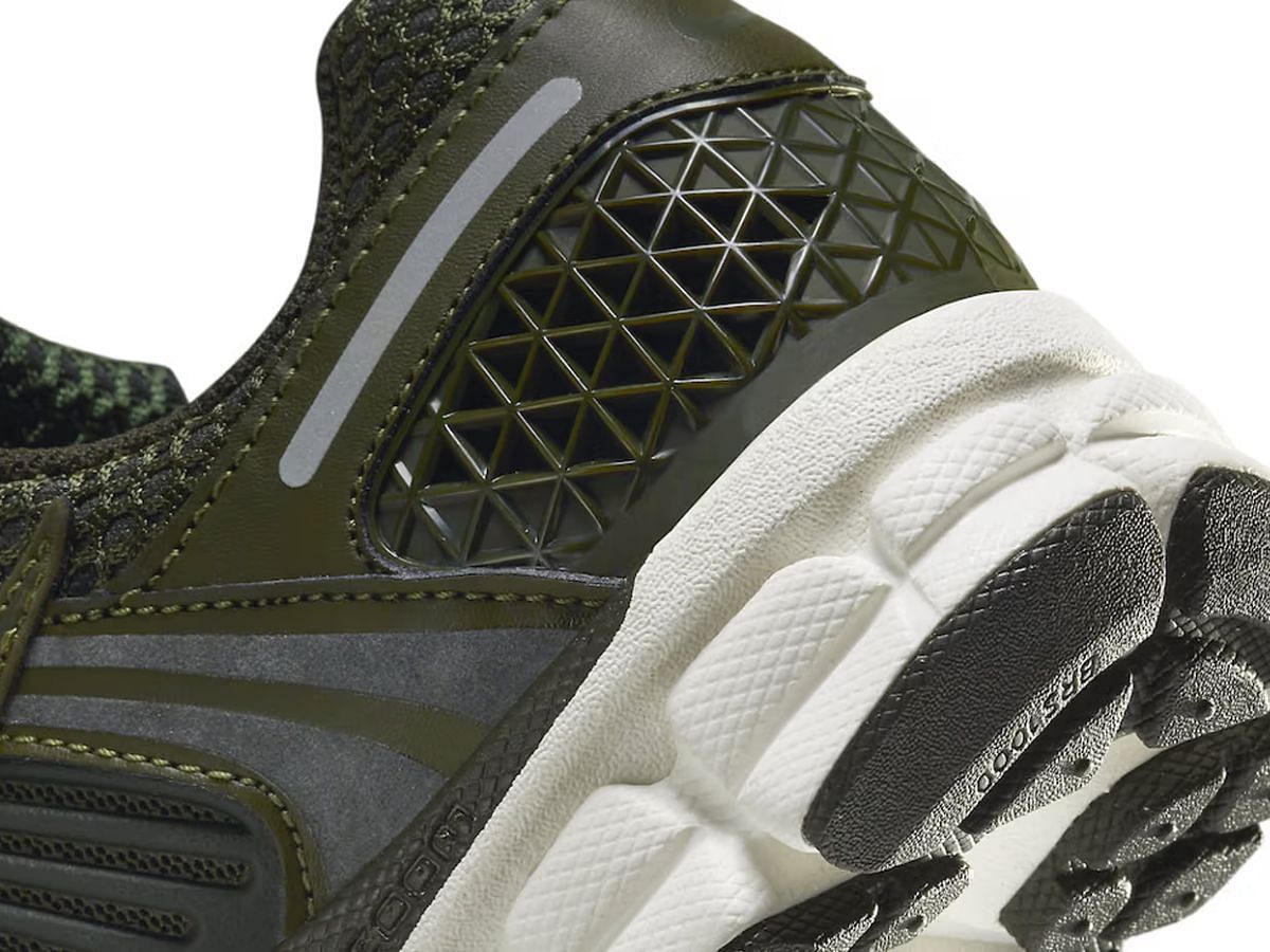 Nike Zoom Vomero Cargo Khaki sneakers (Image via Sneaker News)