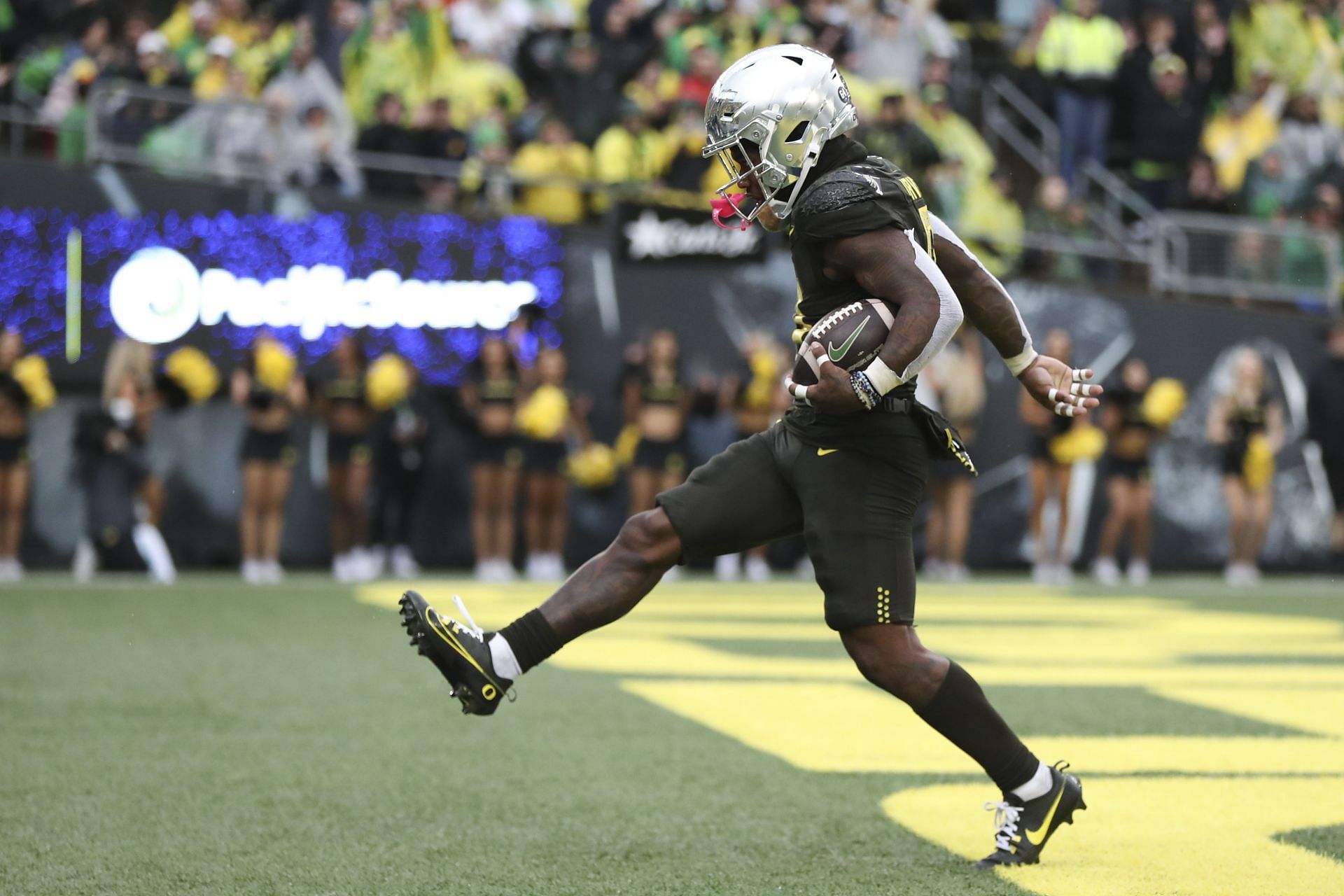 California Oregon Football