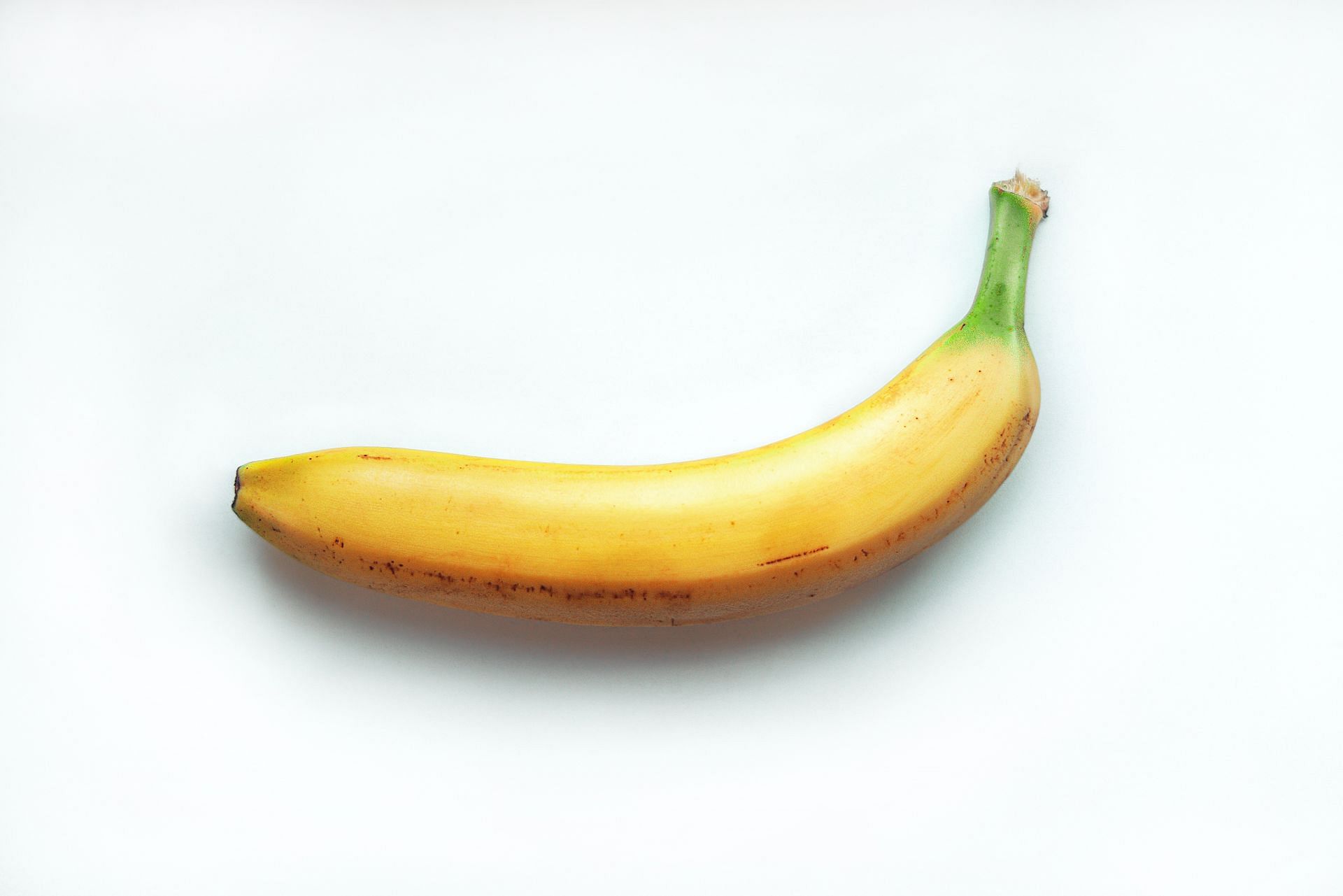 Eating bananas daily (Image via Unsplash/Maxx)