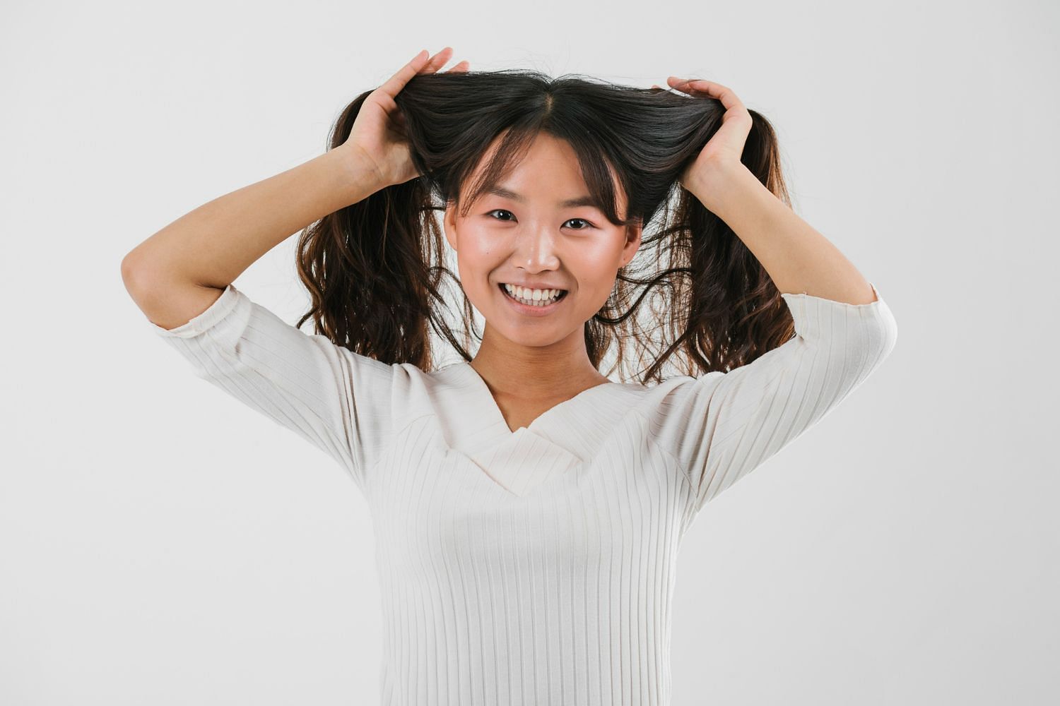 Hair greasy after washing (Image by Freepik on Freepik)