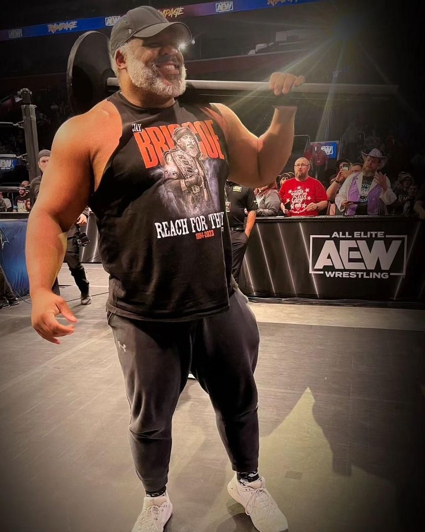 How old is Keith Lee?