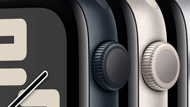 Apple Watch SE 2023 drops to just $179 on Cyber Monday