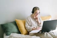Computer vision syndrome can eye strain. (Image via Pexels/Ivan Samkov)