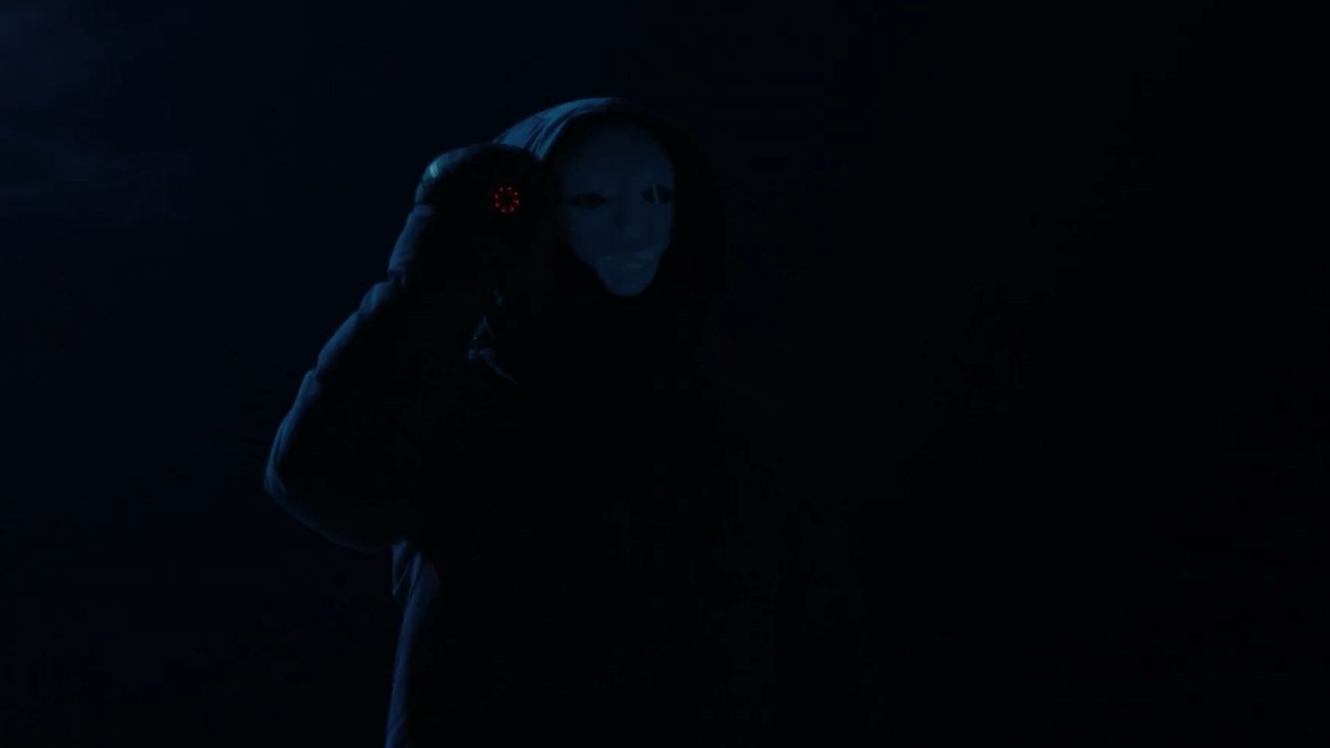 The masked person signaling someone about Bill&#039;s death (Image via FX)