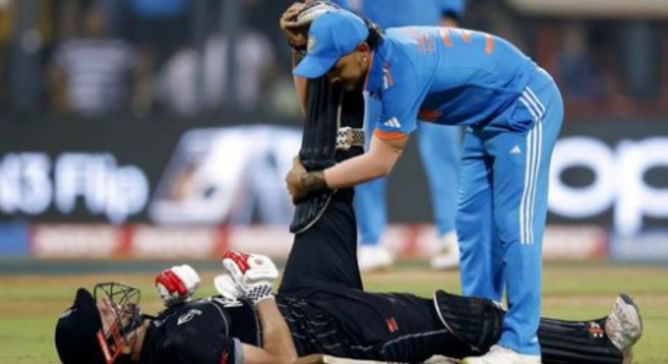 “Thanks for the help” – Daryl Mitchell dedicates Instagram story to Ishan Kishan for commendable gesture during World Cup semifinal