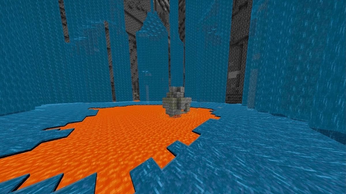 7 best Minecraft sinkhole seeds